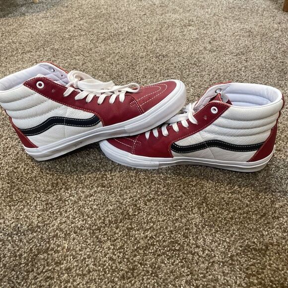 VANS Sk8-Hi Skate Chili Pepper Skater Sneaker Red With Black EUC Size 9 - Picture 4 of 10